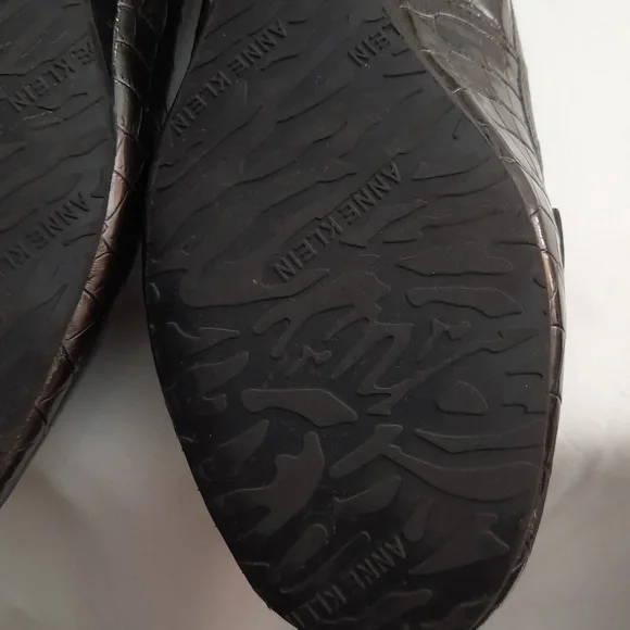 AK Anne Klein Women's Alligator Print Loafers Size 6M - Picture 8 of 11